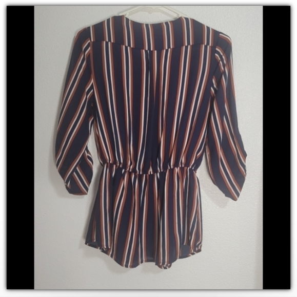 J for Justify striped top size small - Picture 2 of 4